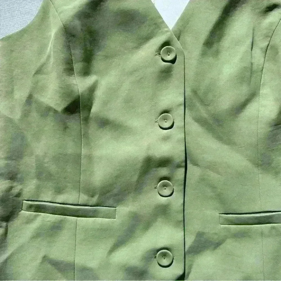 Skies Are Blue Recycled Button Down Vest - Picture 3 of 5